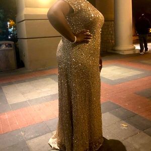 Adriana Papell cap sleeve sequin scoop back gown